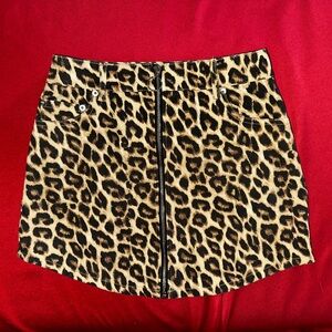 Forever 21 Leopard/Cheetah Animal Print Mini Skirt